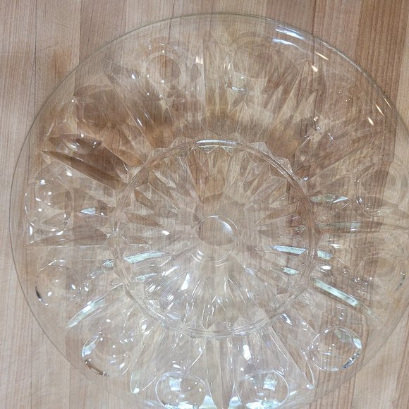 Two Vintage Clear Pressed Glass 10" Serving Plates - Picture 5 of 12
